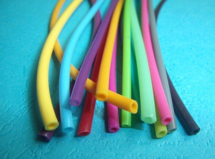 有顏色的硅膠產品是怎么做出來的？